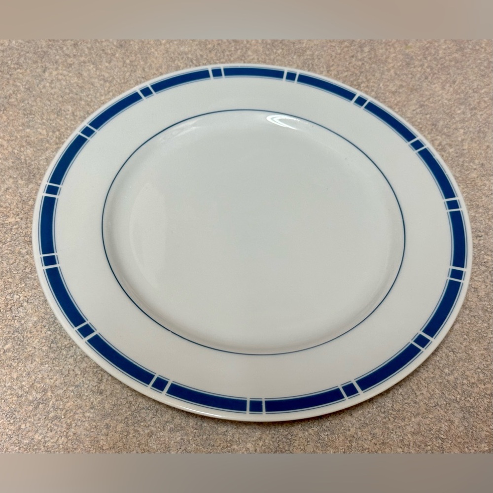 The Cellar Macy’s Blue White Dinner Plate, Classic Japan Design, Rare & Vintage